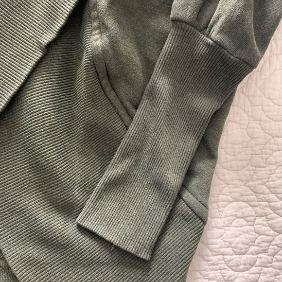 Wilfred green cardigan - Picture 3 of 8